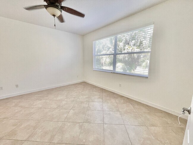Building Photo - 3+ Bedroom quality built home in desirable...