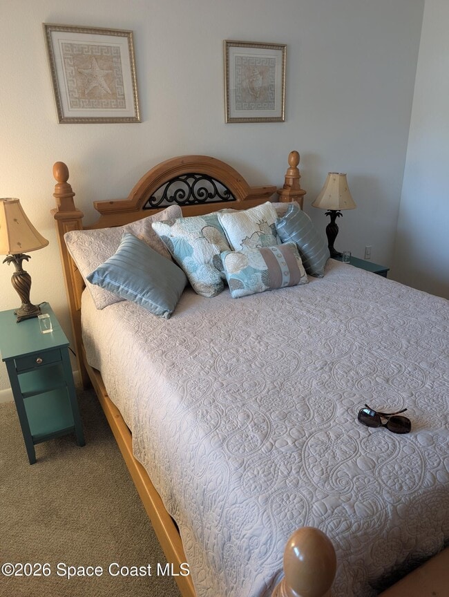 Building Photo - 8494 Ridgewood Ave