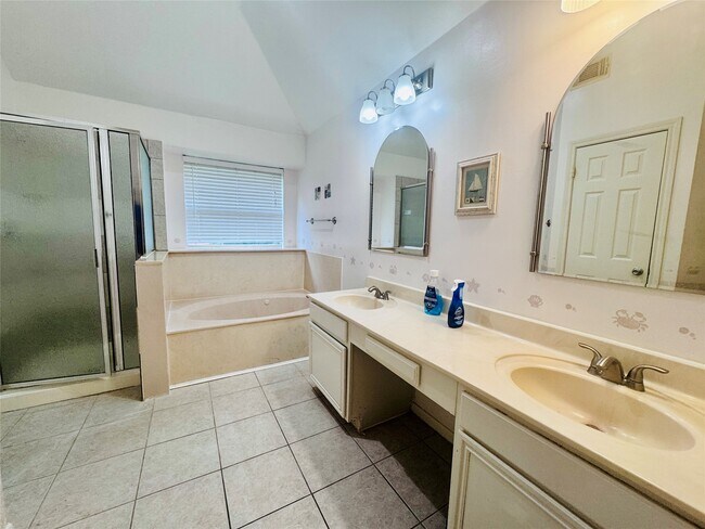 Building Photo - 506 Birch Hill Dr