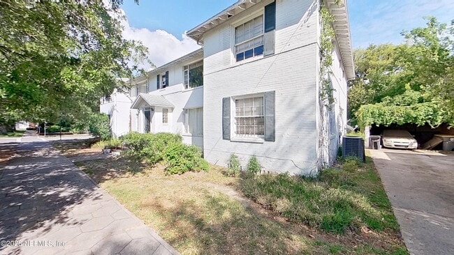 Building Photo - 3102 Riverside Ave
