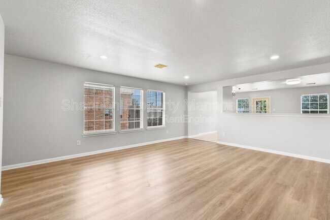 Building Photo - 21106 Blackbluff Ct