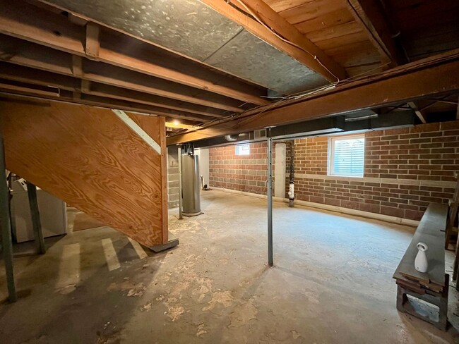 Building Photo - 2 bed 1 bath single family home in Wausau
