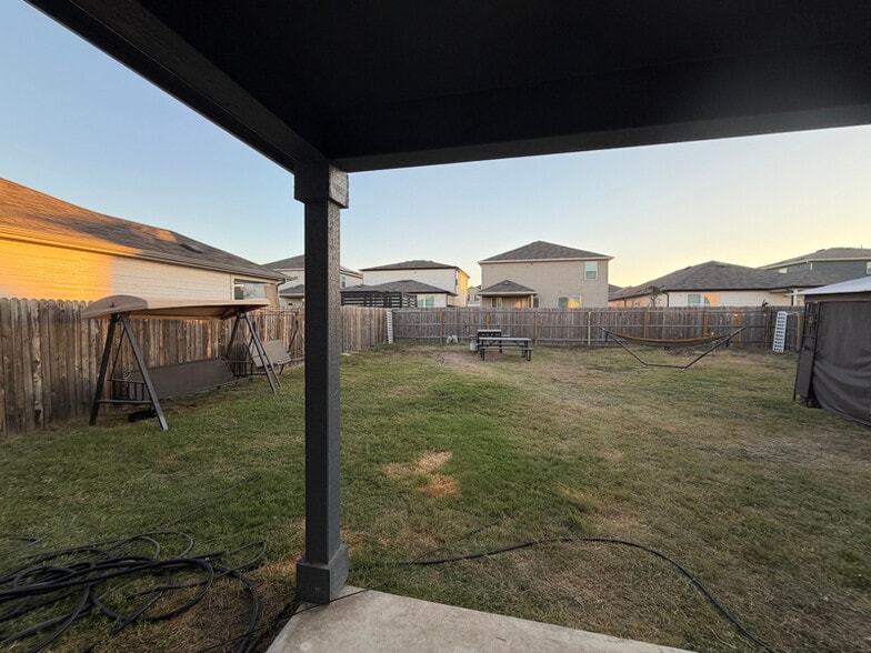 Building Photo - 10310 Glimmer