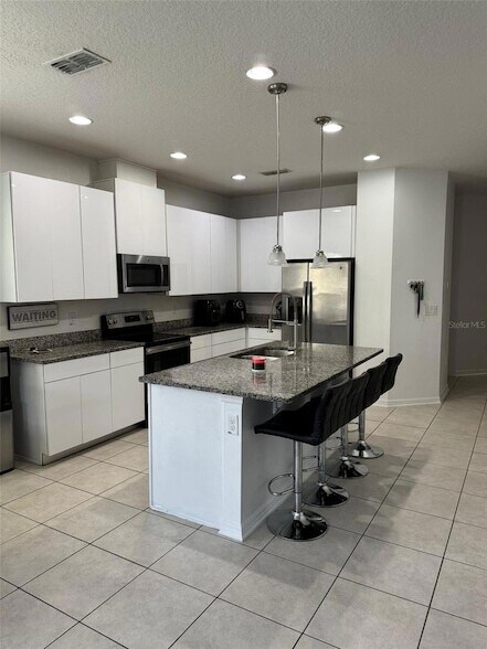 Building Photo - 8057 Sweet Orange Ave
