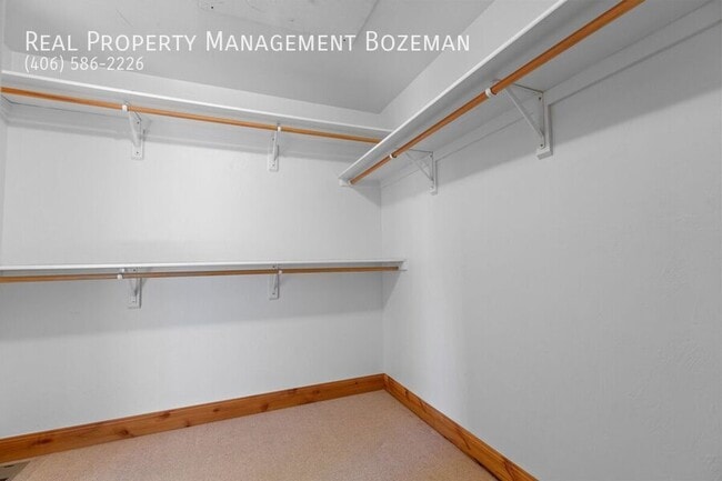 Building Photo - 971 Longbow Ln