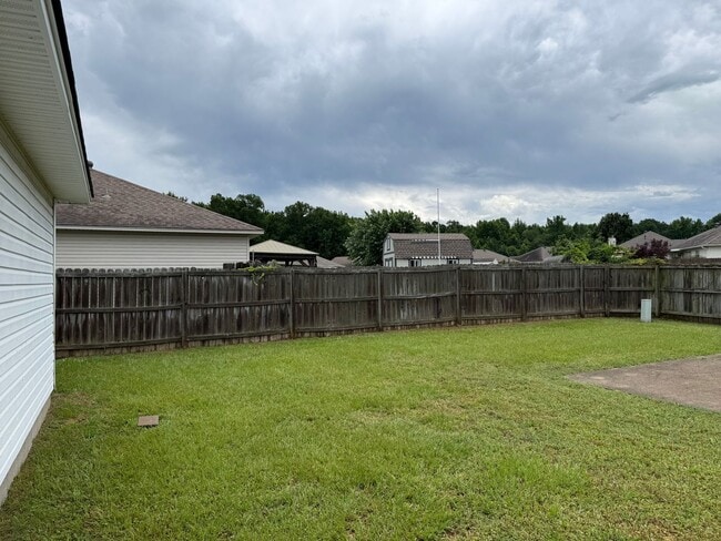 Building Photo - 23 Violet Ln