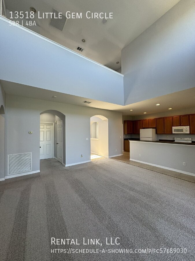Building Photo - 13518 Little Gem Cir
