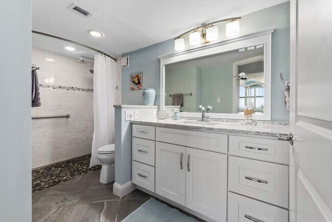 Building Photo - 6240 A1A S