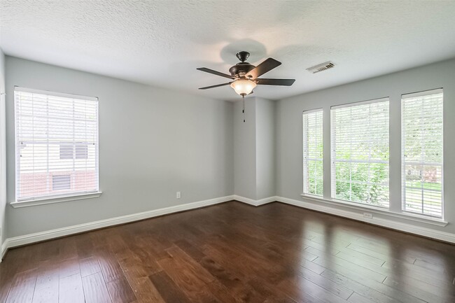 Building Photo - 3314 Winding Lake Way