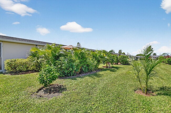 Building Photo - 2673 Barkley Dr E