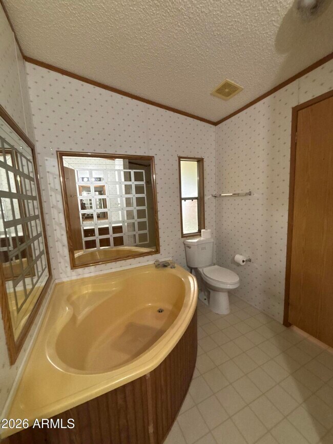 Building Photo - 44410 N 14th St