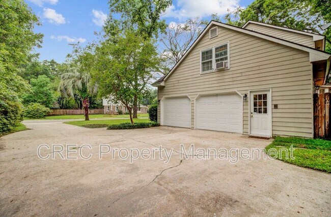 Building Photo - 109 Fort St