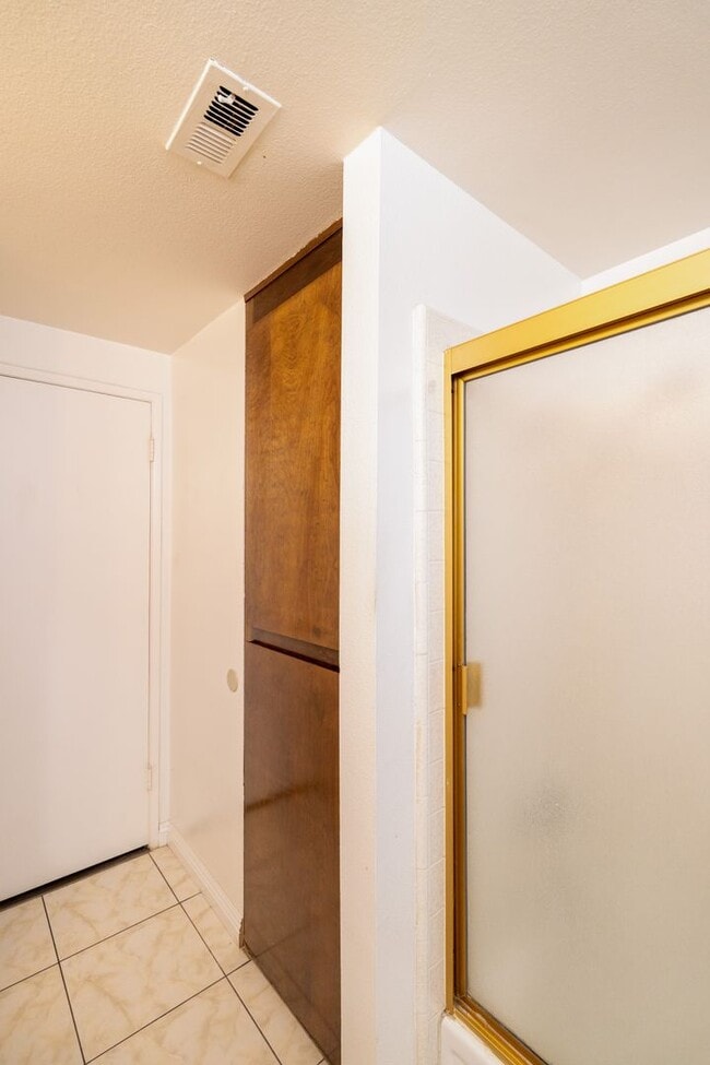 Building Photo - Beautiful 2 bedroom 2 bath Home!!!!