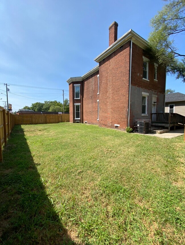 Building Photo - 1309 Dixie Hwy