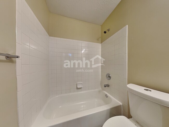 Building Photo - 2051 River Birch Dr