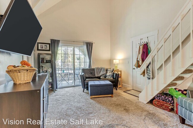 Building Photo - 1190 Waterside Cove