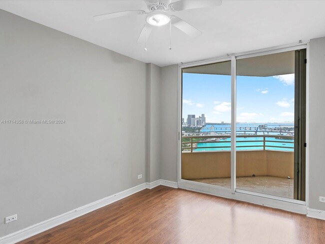 Building Photo - 888 Brickell Key Dr