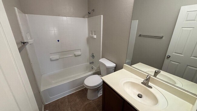 Building Photo - 44424 W Knauss Dr