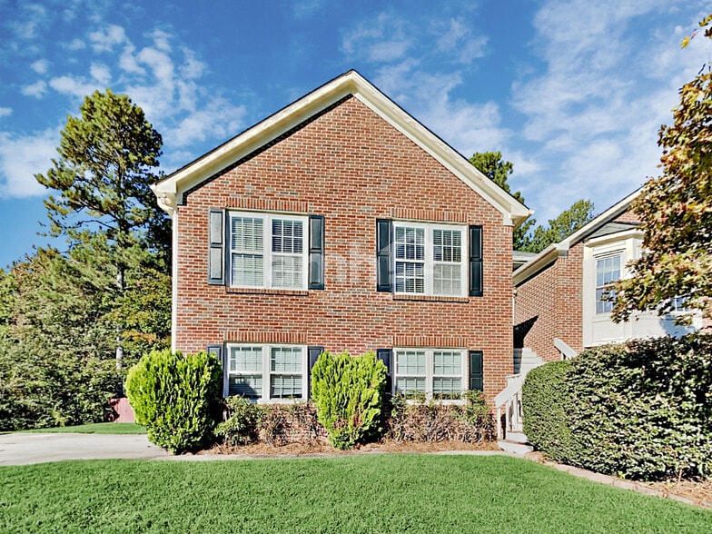 Primary Photo - 2044 Lakeland Dr