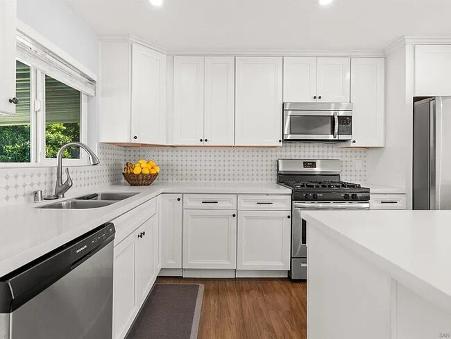 Building Photo - 6252 Alderley St