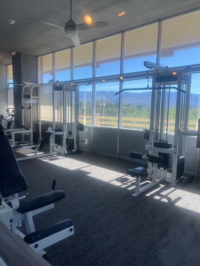 Building Photo - Downtown Reno studio available Arlington Towers