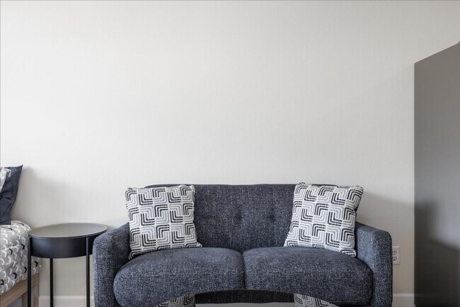 Building Photo - Long Term Rental- Cedar Lodge 218