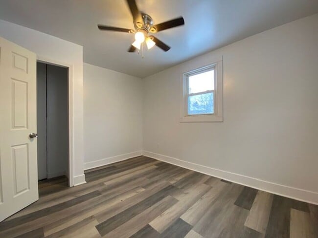 Building Photo - 124 S Chillicothe St