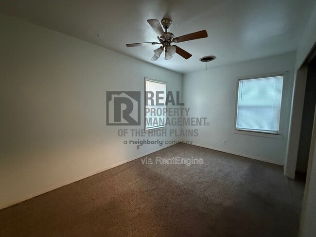 Building Photo - 103 Caliche St