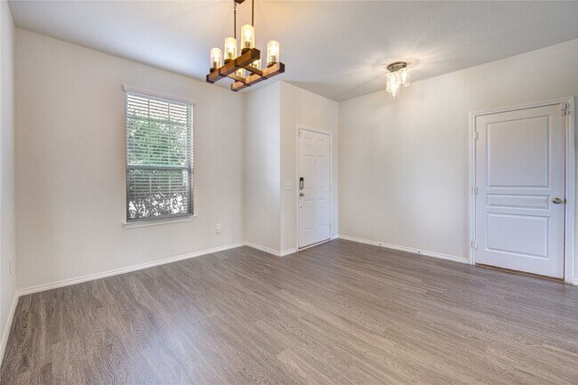 Building Photo - 5027 Brewcastle Ln