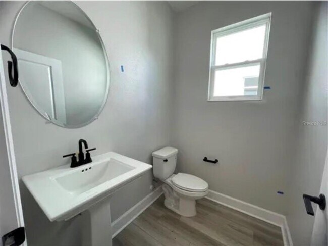 Building Photo - 15475 Bay Brg St