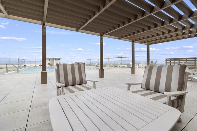 Building Photo - 4020 Galt Ocean Dr