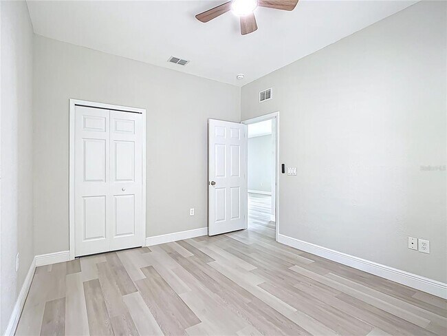 Building Photo - 550 Reddicks Cir