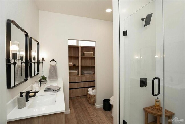 Building Photo - 13 N 23rd St