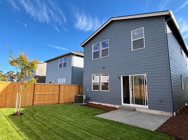 Building Photo - 4831 Parsley Ave NE