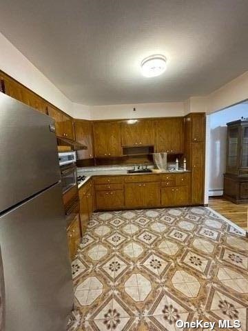 Building Photo - 61-23 Tonsor St