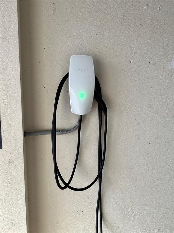 Building Photo - 5213 Beach Breeze Ct