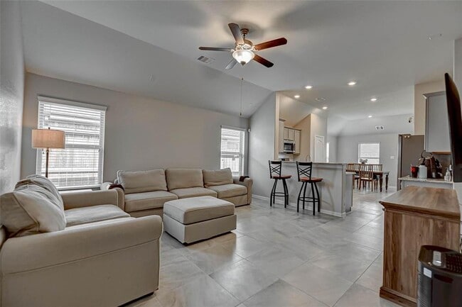 Building Photo - 23019 Tindarey Falls Ln
