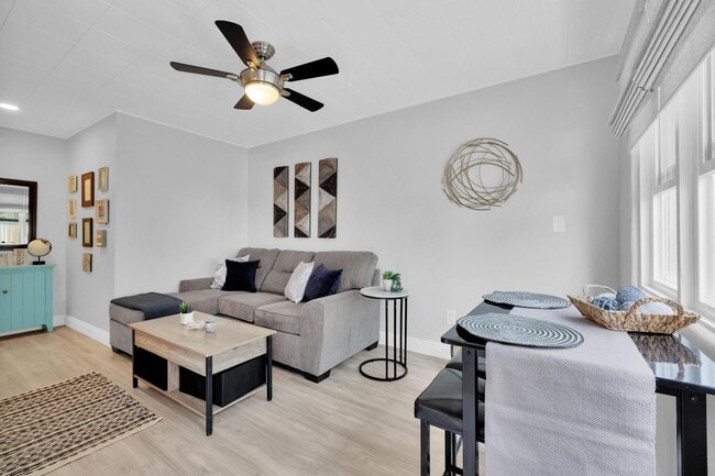 Building Photo - Furnished & Remodeled 1BR Guest House w/ Private Entry – Walk to Beach, Crown Point