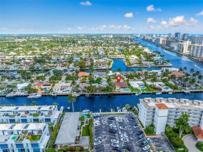 Building Photo - 2752 NE 3rd St