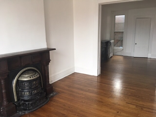 Building Photo - 108 4th St