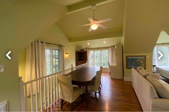 Building Photo - 376 N Williams Dr