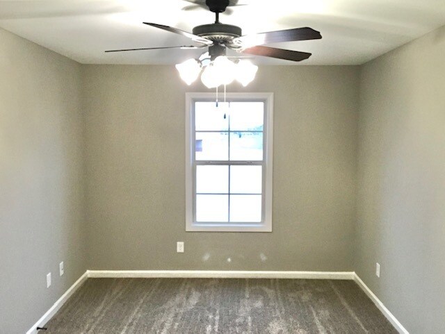 Building Photo - 5528 Riverstone Dr