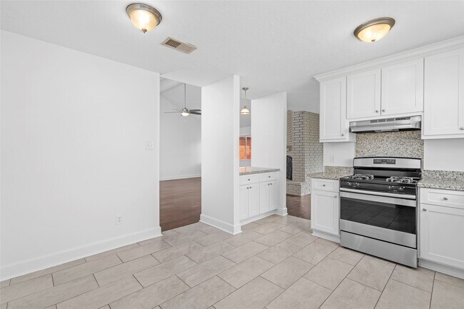 Building Photo - 22514 Round Valley Dr