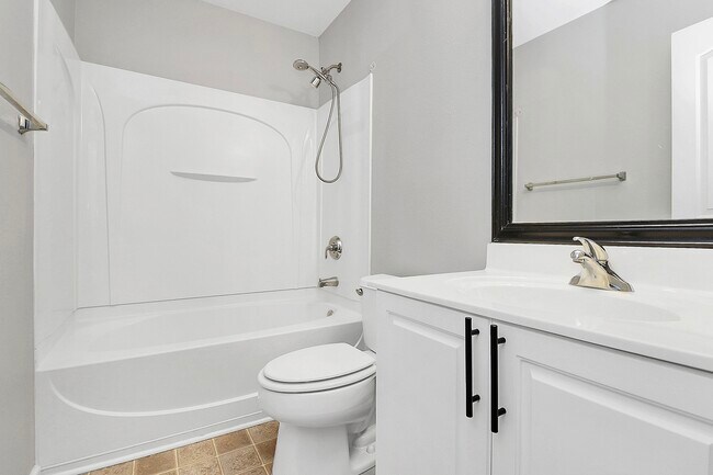 Building Photo - 115 Hunslet Cir