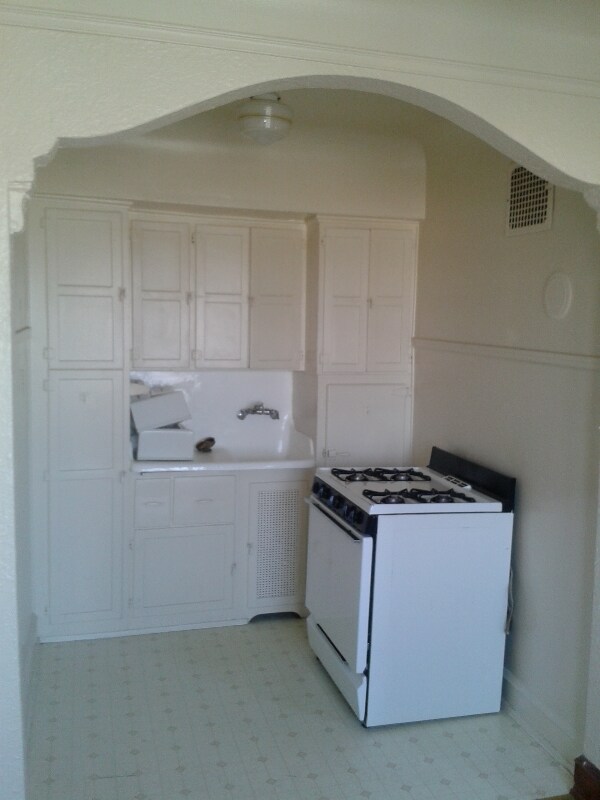 Building Photo - 1408 S 79th St