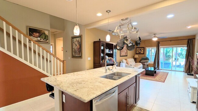 Building Photo - Beautiful Executive Rental in West Sacramento!