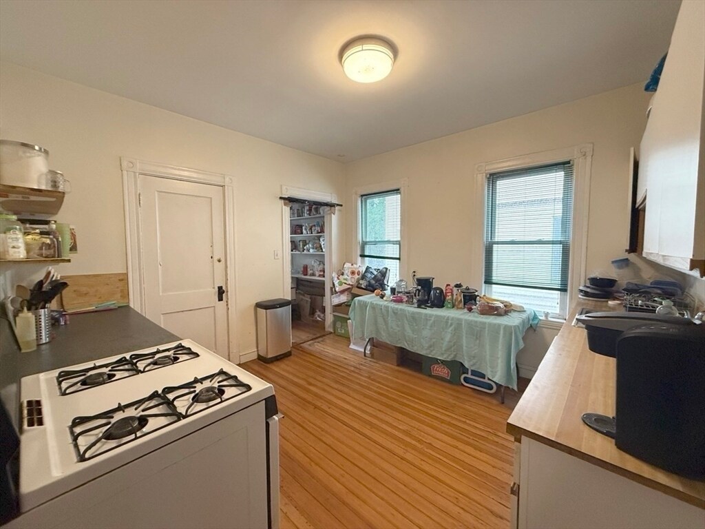 Building Photo - 28 Belknap St