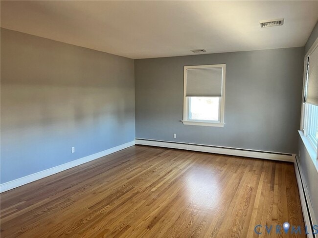 Building Photo - 10894 Tiller Rd