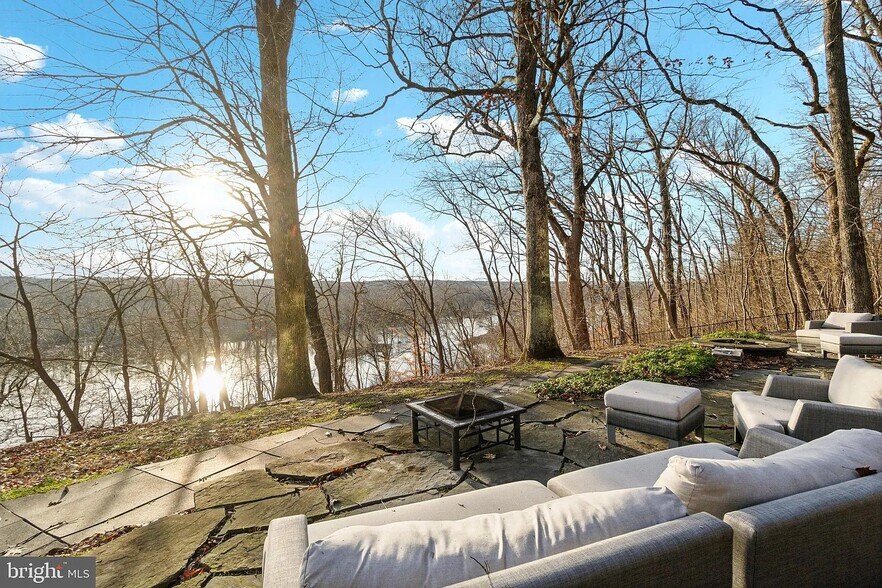 Building Photo - 11540 Springridge Rd