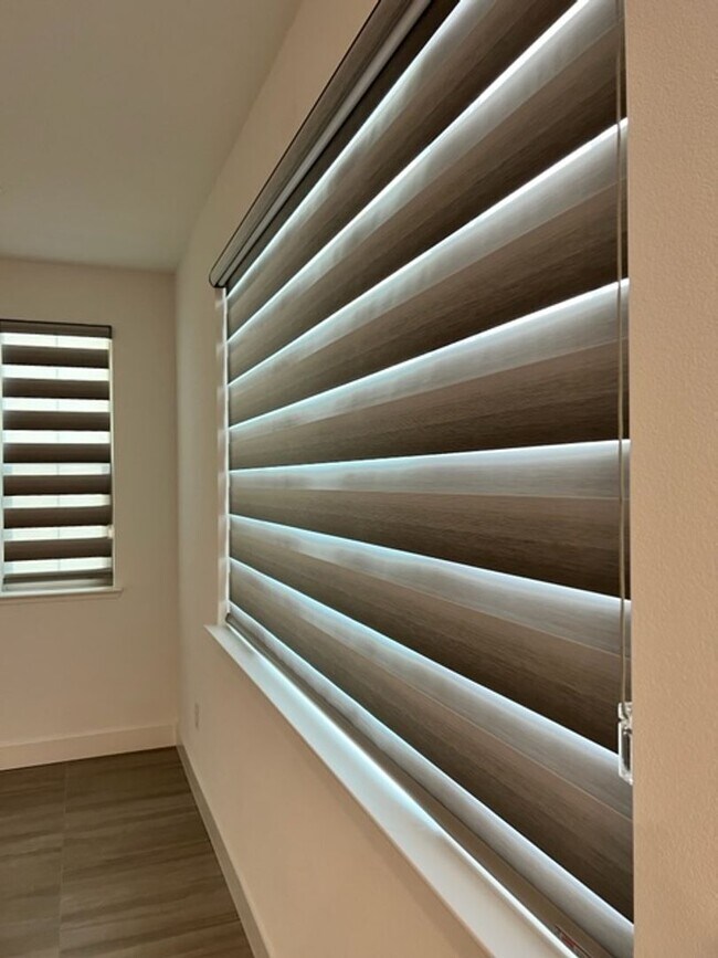 Building Photo - Newer 3 Bedroom 2.5 Bath in Mountain House